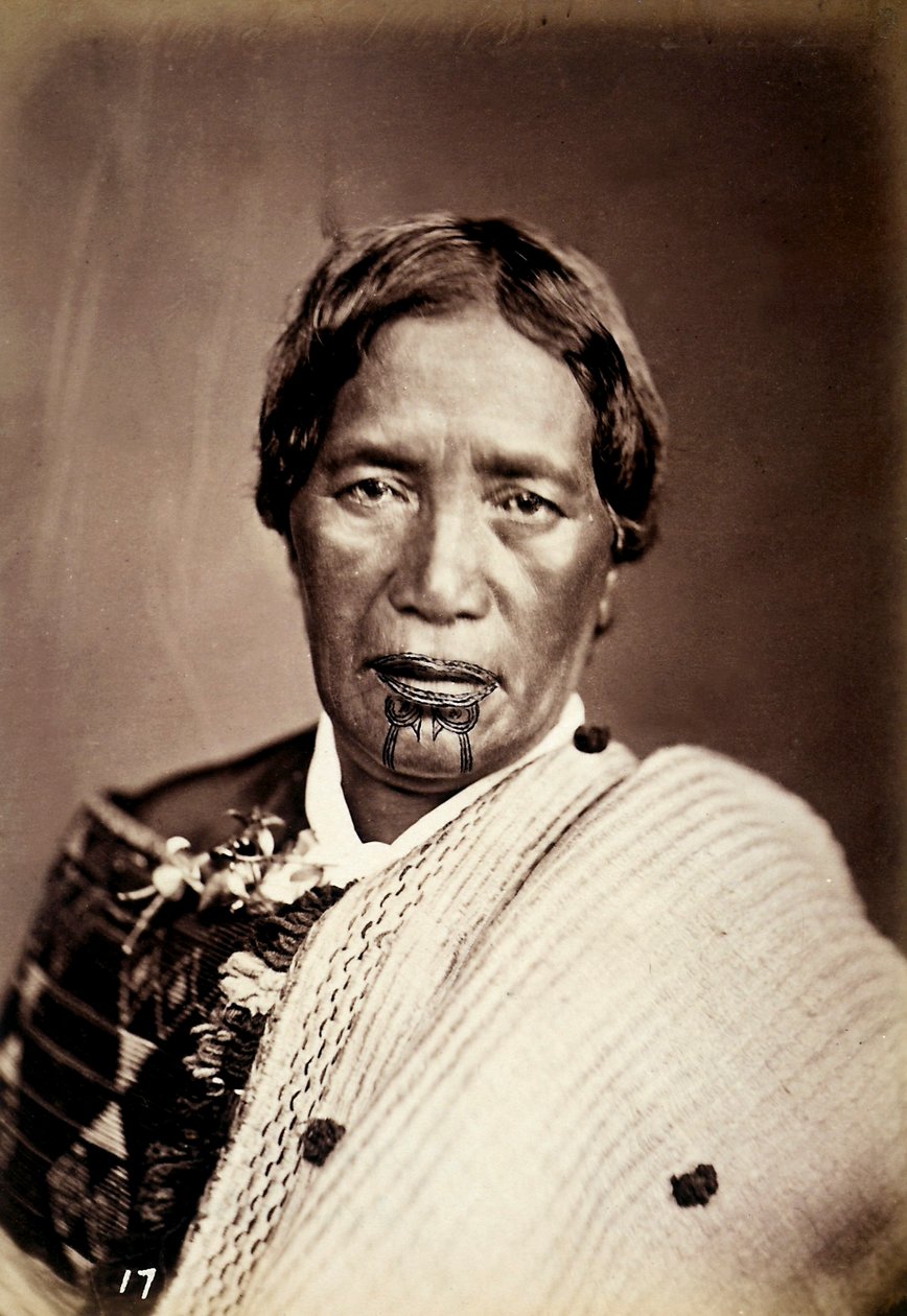 Portret Maorysa z wytatuowaną twarzą, ok. 1886-88 autorstwa New Zealand Photographer