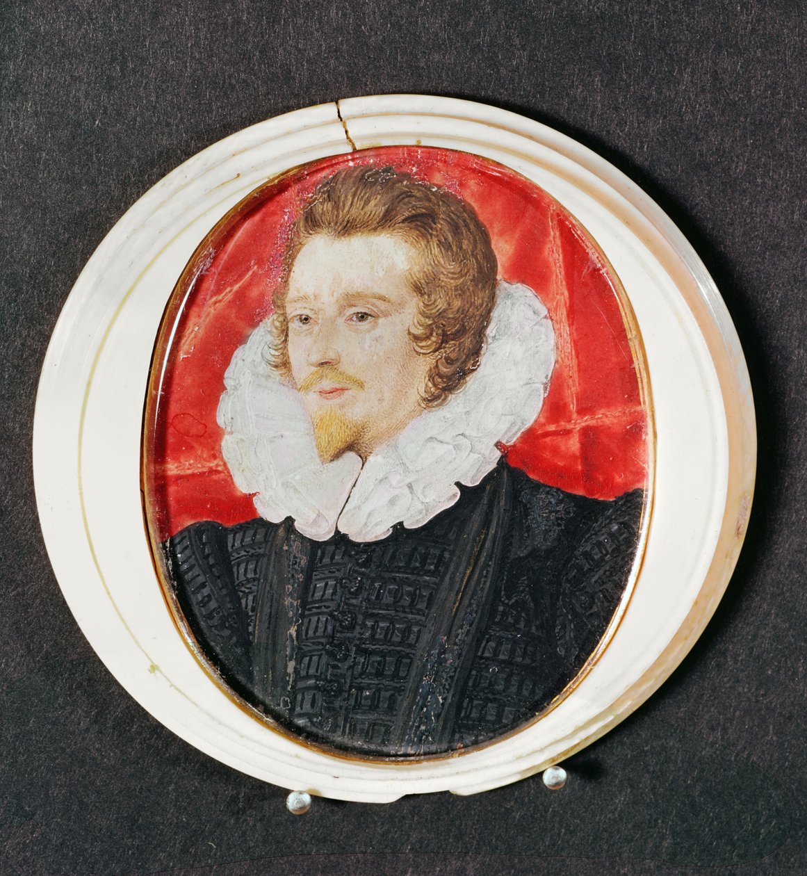 Portret dżentelmena z brodą i kryzą, ok.1590 autorstwa Nicholas Hilliard