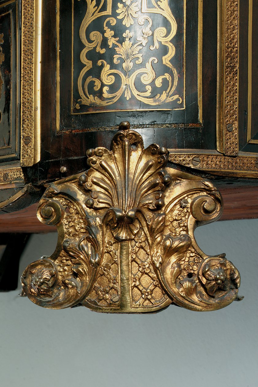 Detal komody Ludwika XIV (ormolu, mosiądz, szylkret i hebanowy boulle) (patrz także 486114-19) autorstwa Nicholas Sageot