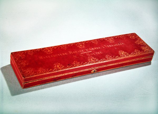 Etui na miecz, ostemplowane Manufacture Royale dArmes a Versailles (skóra) autorstwa Nicolas Noel Boutet