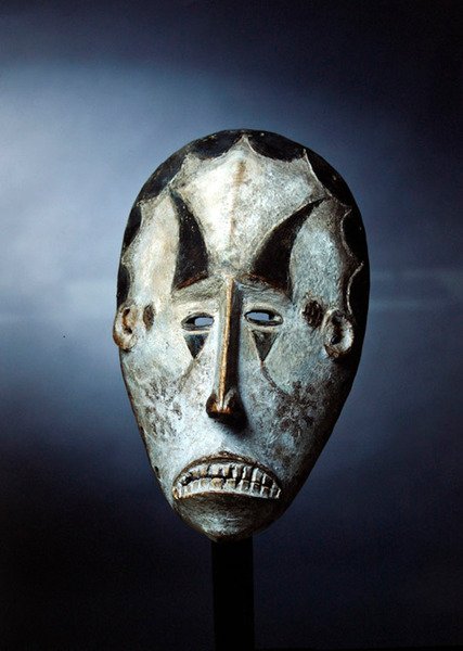 Maska Mawo, Ibo (drewno i farba) autorstwa Nigerian