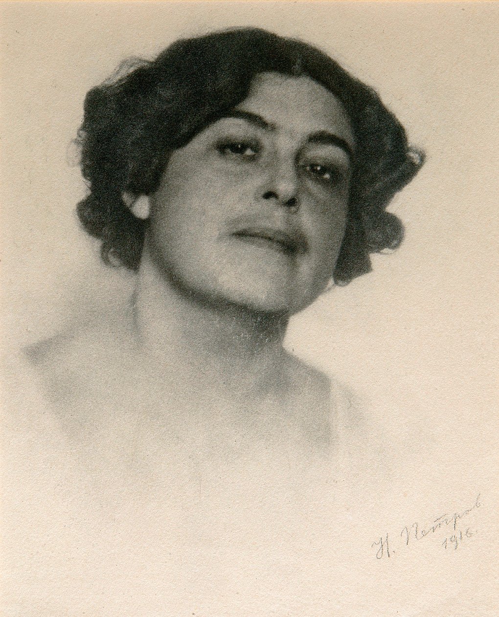 Portret rosyjskiej aktorki Woronec, c1916 autorstwa Nikolai Petrov