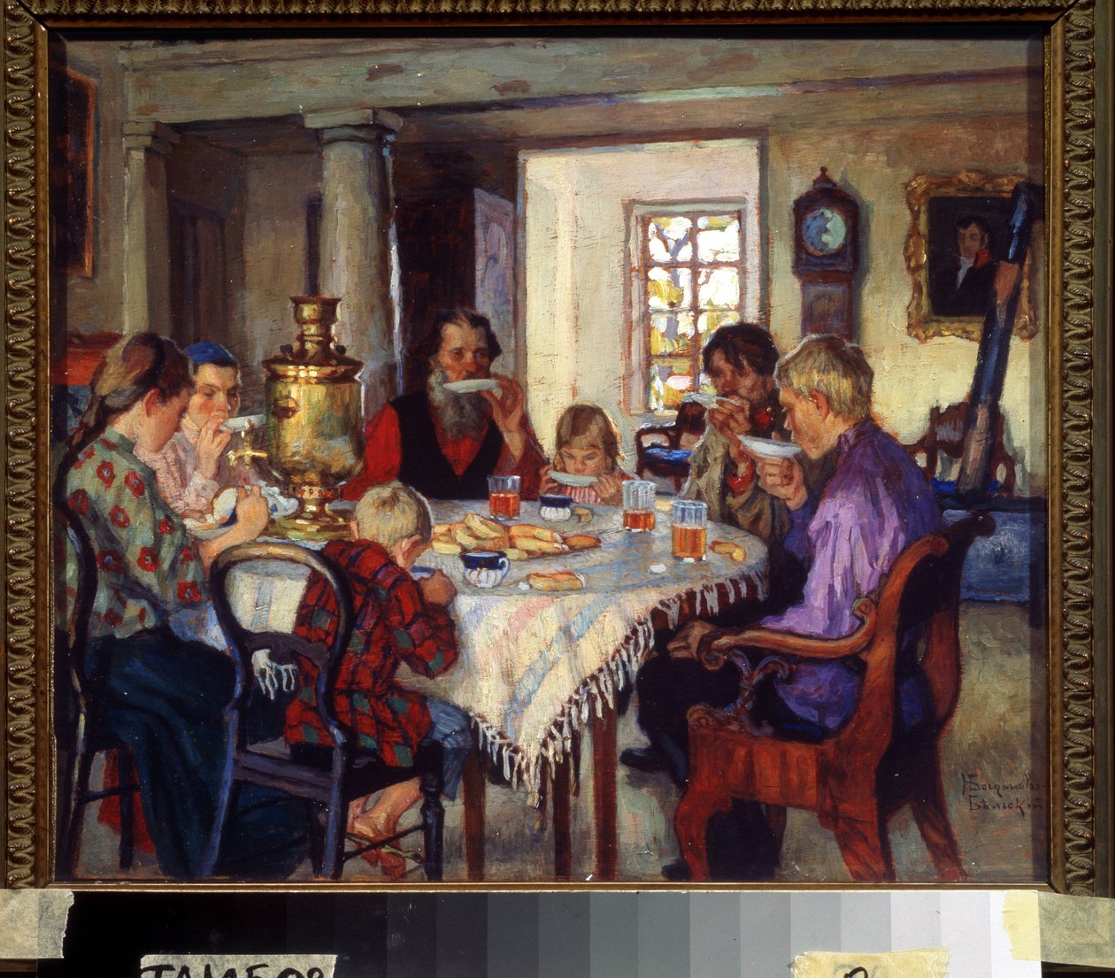 Nowi właściciele domów, duża rodzina przy stole pijąca herbatę w nowym domu, początek XX wieku (olej na drewnie) autorstwa Nikolai Petrovich Bogdanov Belsky