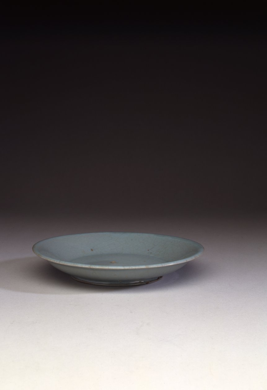 Rzadkie płytkie danie Ruyao (ceramiczne) (patrz także 466677) autorstwa Northern Song Dynasty Chinese School