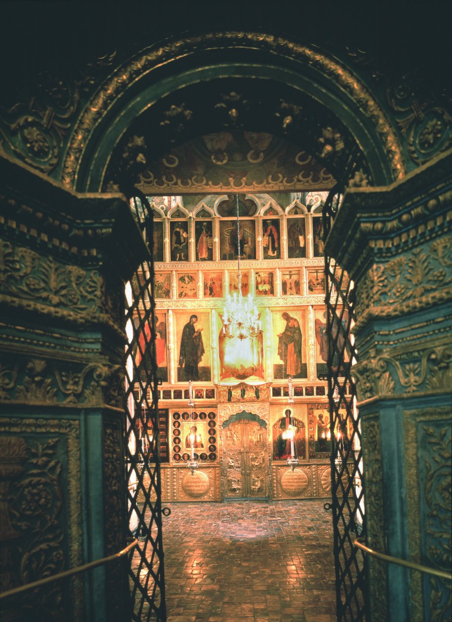 Wnętrze z ikonostasem w soborze Zwiastowania na Kremlu moskiewskim, XIV-XV w. autorstwa Old Russian Architecture