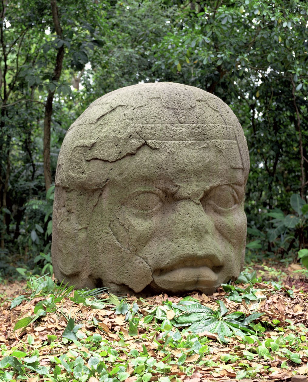 Kolosalna głowa 26, okres przedklasyczny autorstwa Olmec