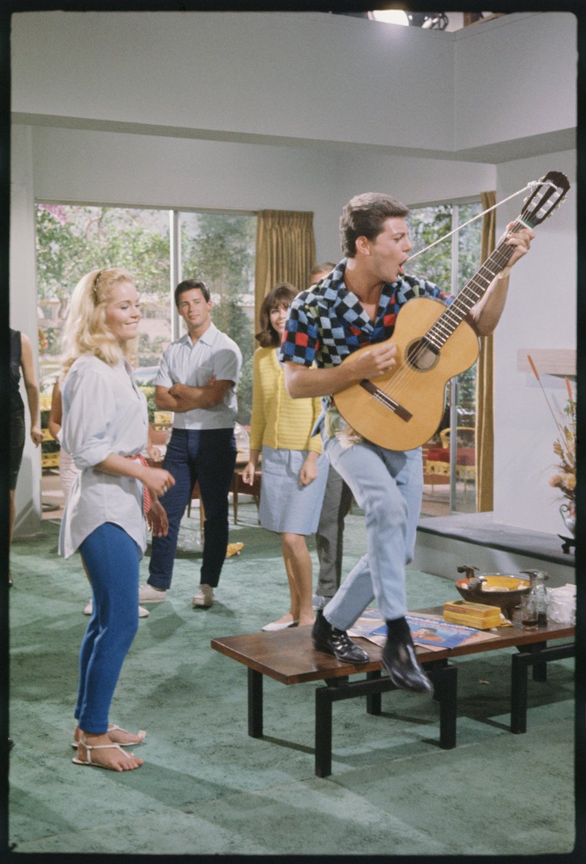 Frankie Avalon i Tuesday Weld na planie „I