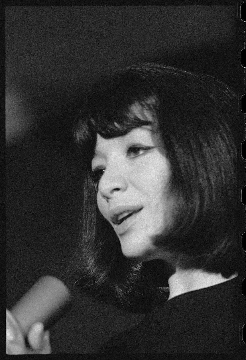 Juliette Greco śpiewa autorstwa Orlando Suero