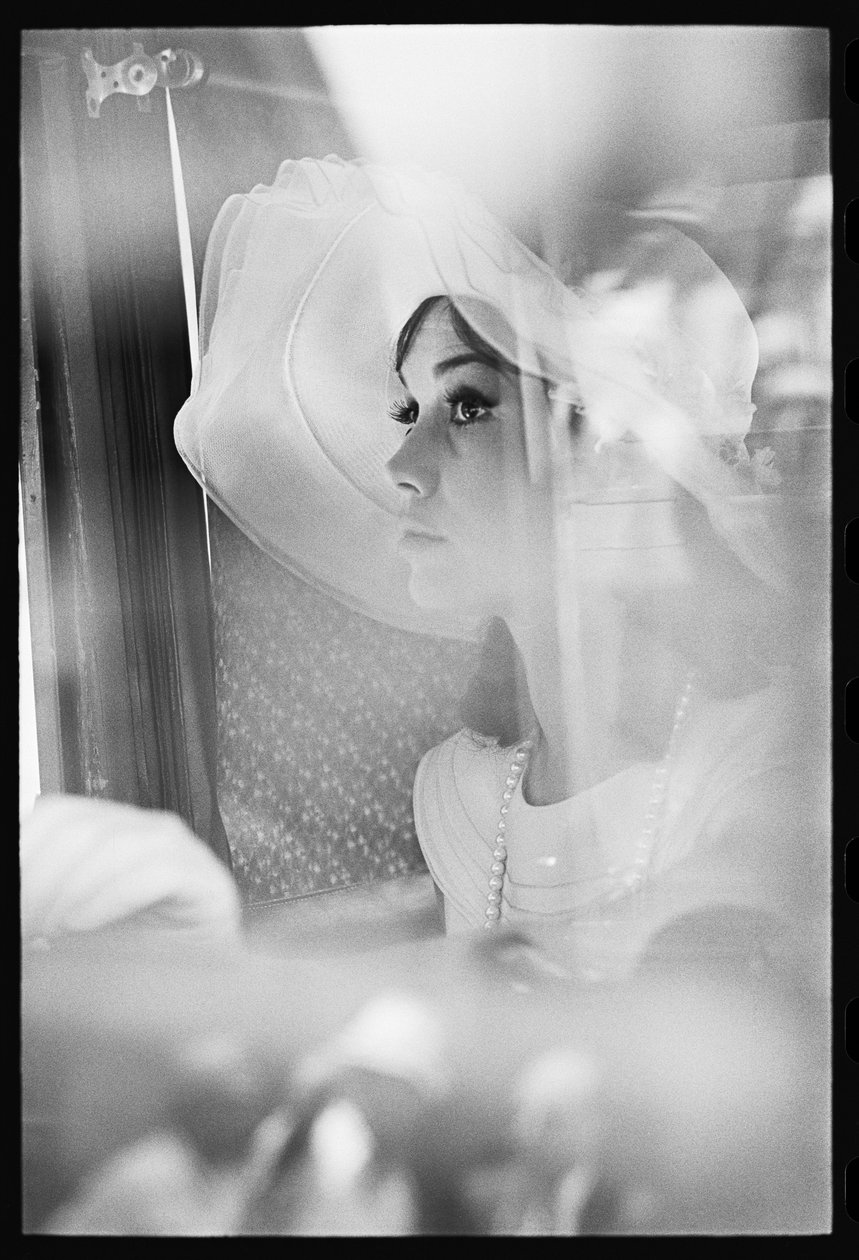 Mary Tyler Moore na planie „Toroughly Modern Millie” autorstwa Orlando Suero