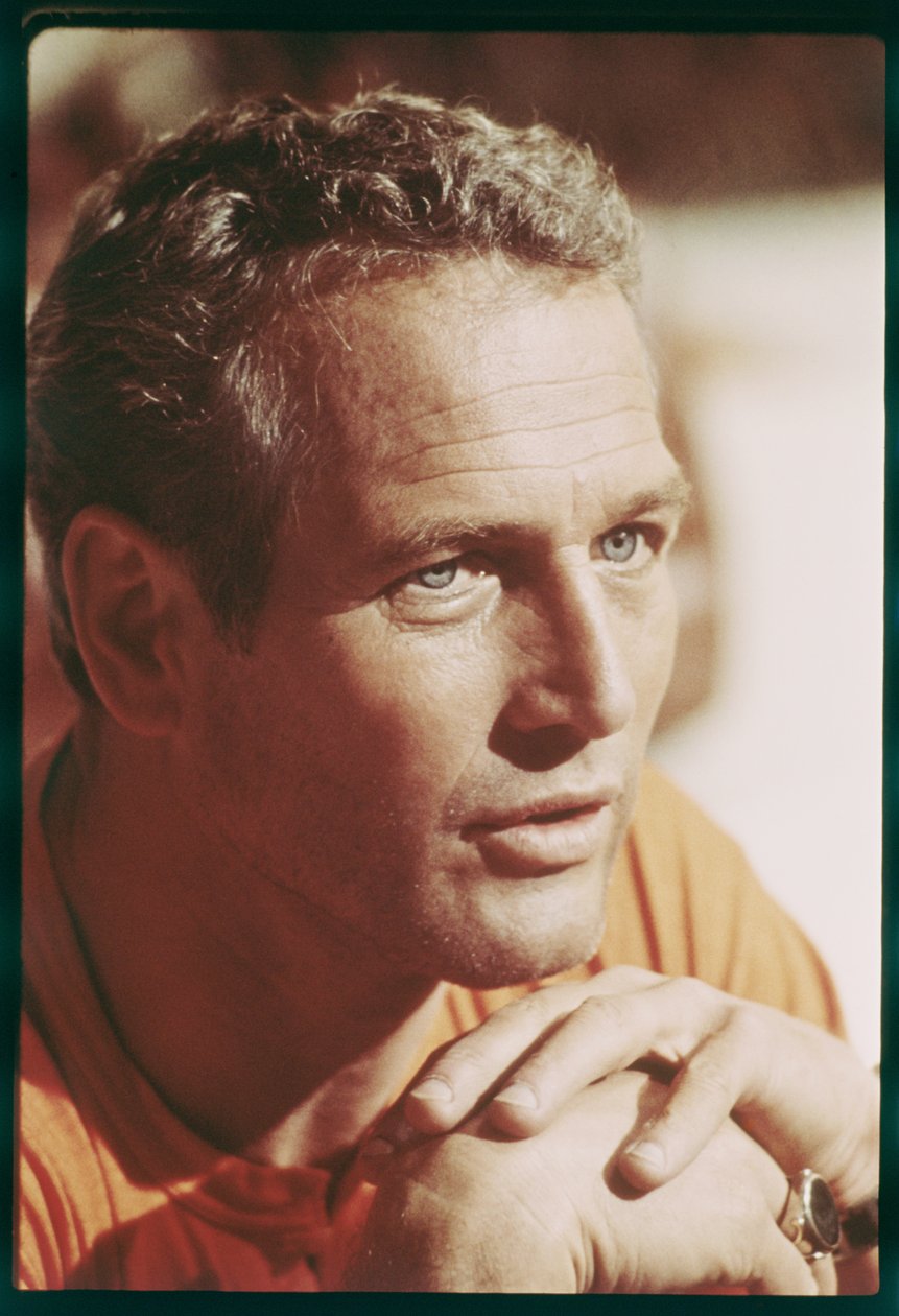 Paul Newman na planie „Wznoszącego się piekła” autorstwa Orlando Suero