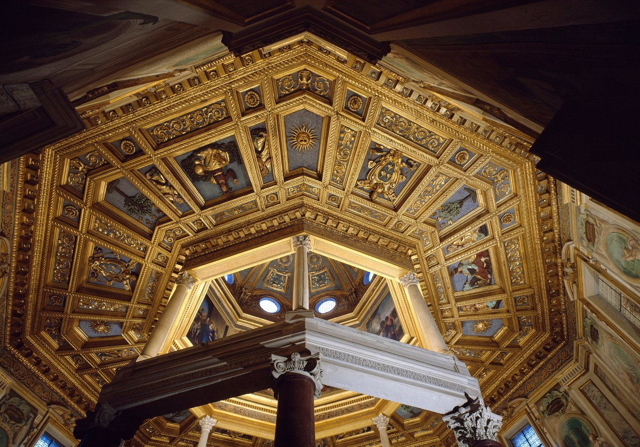 Widok na sklepienie wewnątrz paleochrześcijańskiej baptysterium San Giovanni in Laterano (św. Jana Laterano) (baptysterium laterańskie lub San Giovanni in Fonte), zbudowanego około 440 r. Rzym autorstwa Paleo Christian