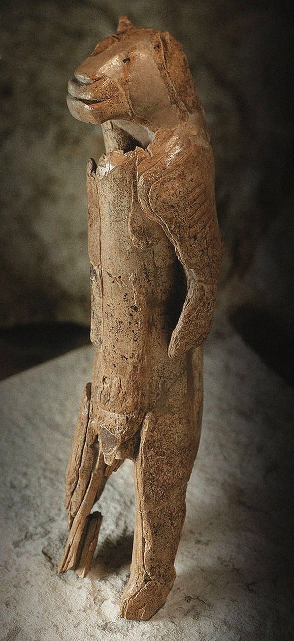Lew, kultura oryniacka (mamutowa kość słoniowa) autorstwa Paleolithic