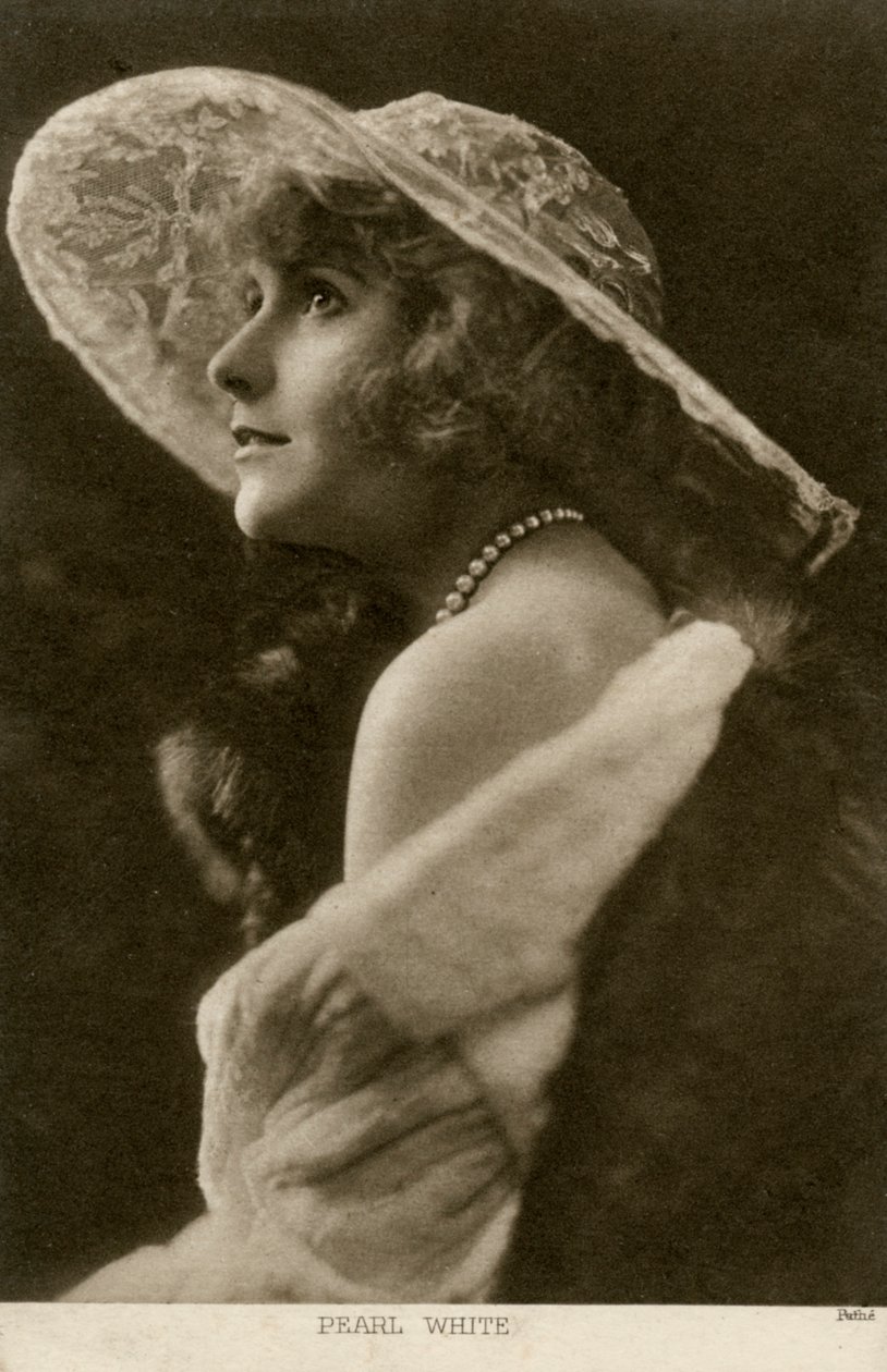 Pearl White, amerykańska aktorka i gwiazda filmowa, ok. 1910. autorstwa Pathe