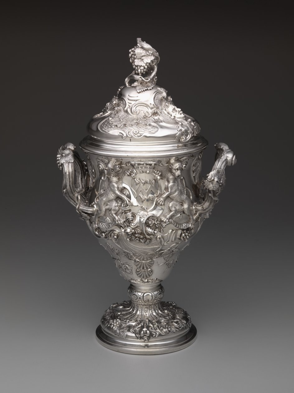 Zakryty kubek, 1742 autorstwa Paul de Lamerie