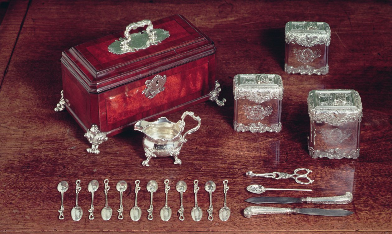 Sprzęt do herbaty, ok.1735 (srebro i drewno) autorstwa Paul de Lamerie