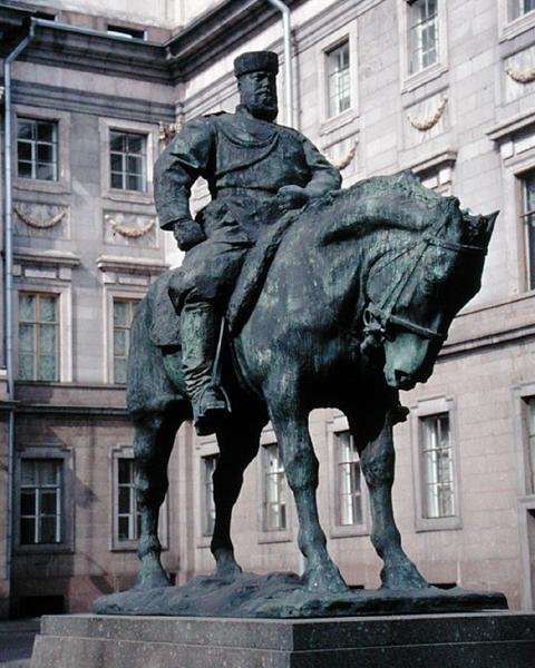 Pomnik konny Aleksandra III (1845-94) 1909 (brąz) autorstwa Pavel Petrovic Trubetskoy