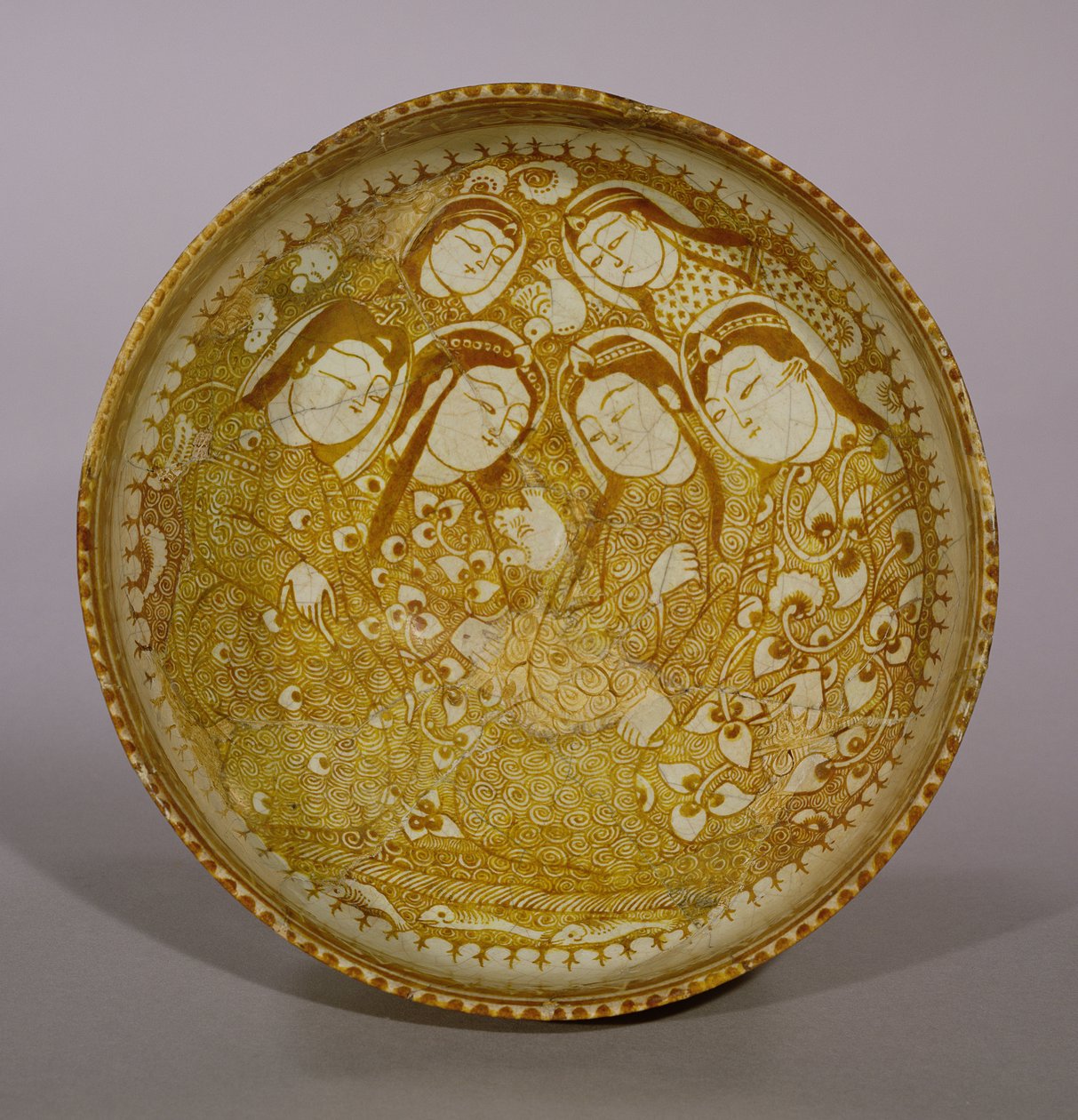Miska, z Kashan, Iran, okres Seldżuków, 1211-12 AD (pasta kamienna z połyskiem na glazurze) autorstwa Persian School