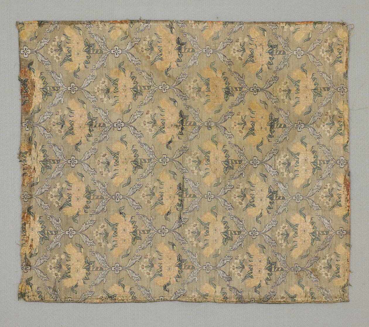 Fragment, kwiatowe powtórzenie ostrołuku autorstwa Persian School