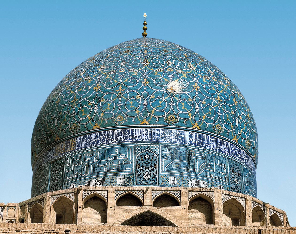 Architektura perska (Safavid): kopuła Meczetu Królewskiego (lub Masjid I-Shah): detal ceramiki od wejścia. 1612-1630. Isfahan (Isfahan lub Espahan, Isfahan), Iran. autorstwa Persian School