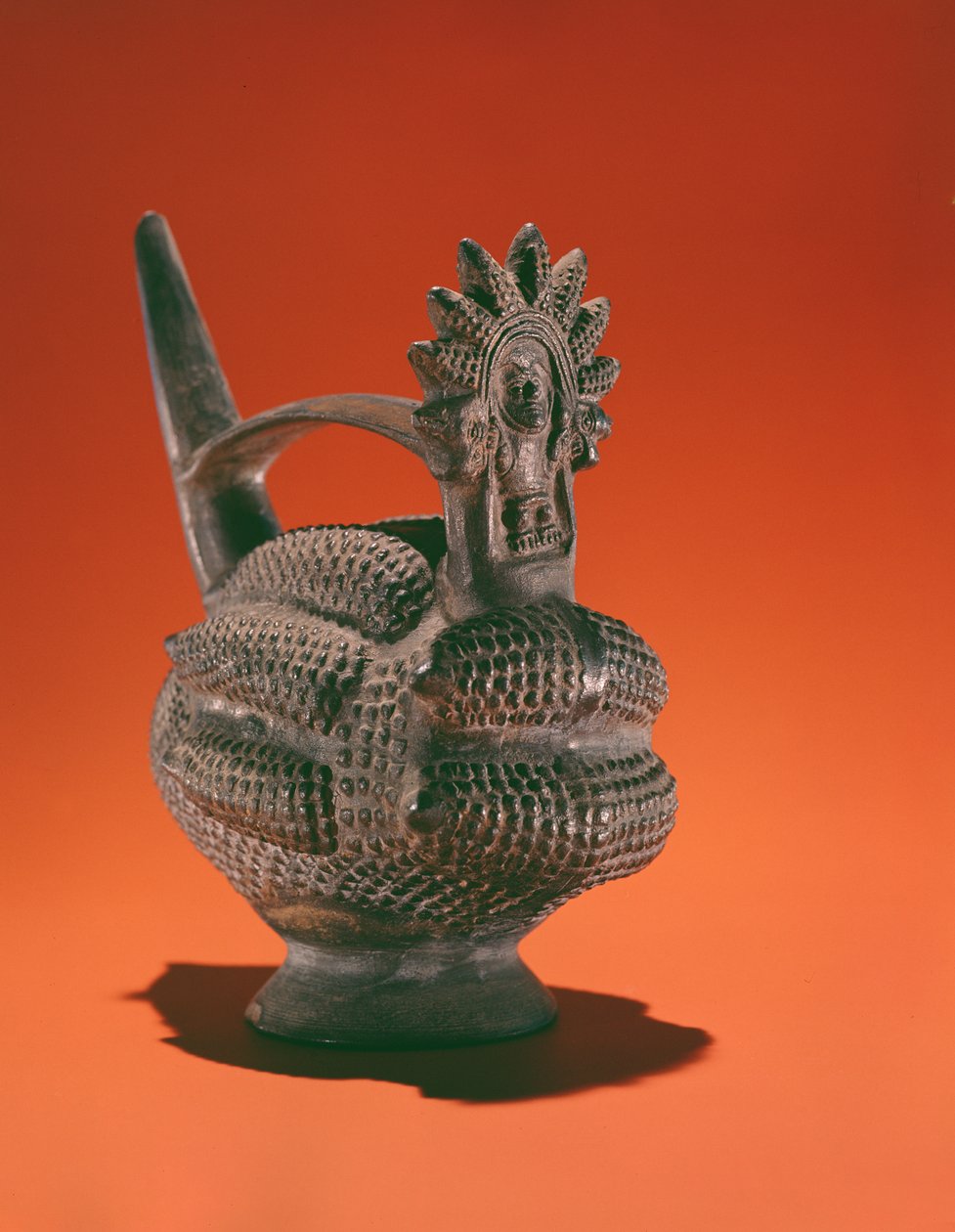 Naczynie czarną bogini kukurydzy (ceramiczne) autorstwa Peruvian School