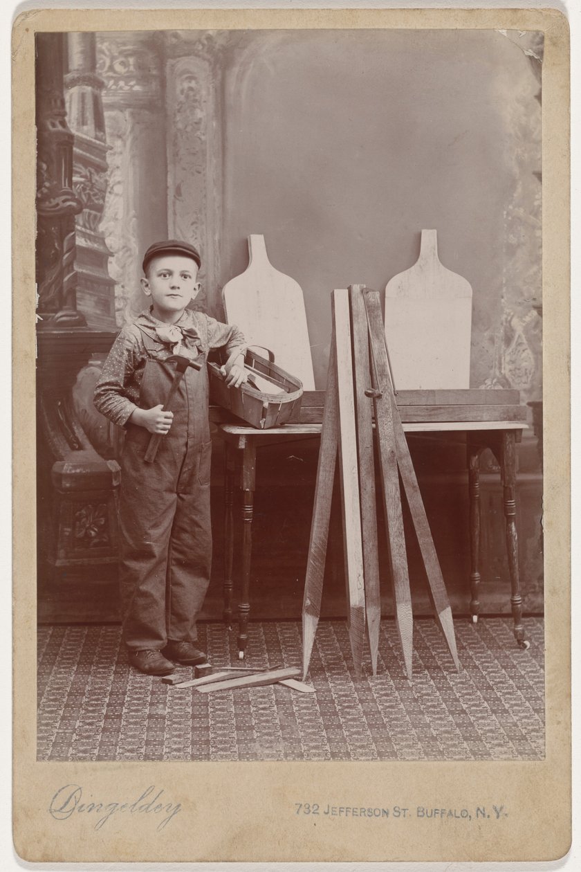Portret pomocnika cieśli, ok. 1900 (zdjęcie) autorstwa Peter Dingeldey