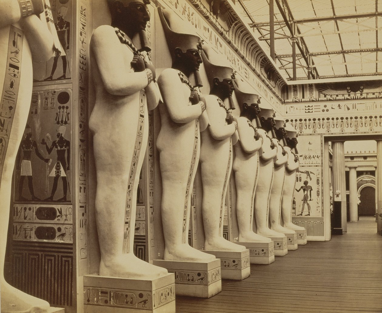 Dwór Egiptu i Fasada Sali Kolosów, Crystal Palace, Sydenham, 1854 autorstwa Philip Henry Delamotte