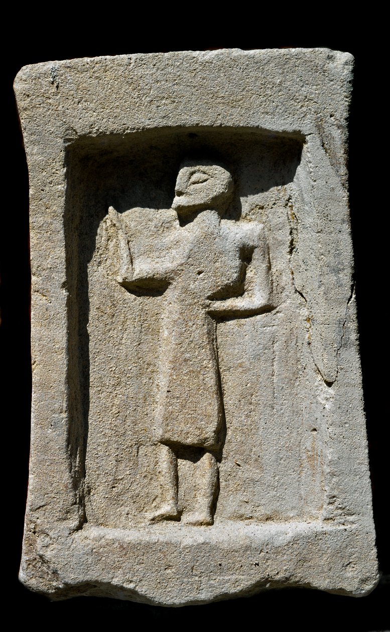 Sztuka fenicka: Punicka stela nagrobna w gresie z reliefem o charakterze spacerowym. Z wykopalisk Motia (Motia, Mozzia lub Motia). VI wiek p.n.e. Tunis, Musee du Bardo Tunezja autorstwa Phoenician Phoenician