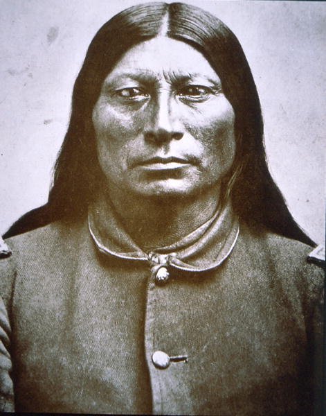 „Ostry nos” (zdjęcie czarno-białe) autorstwa Photographer American