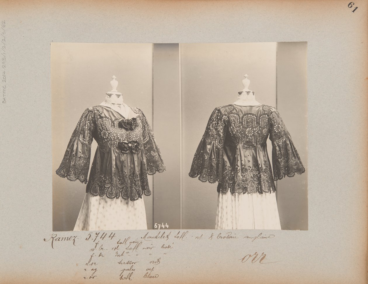 Strona albumu: House of Worth, Kurtka (Mantelet) autorstwa Photographer French