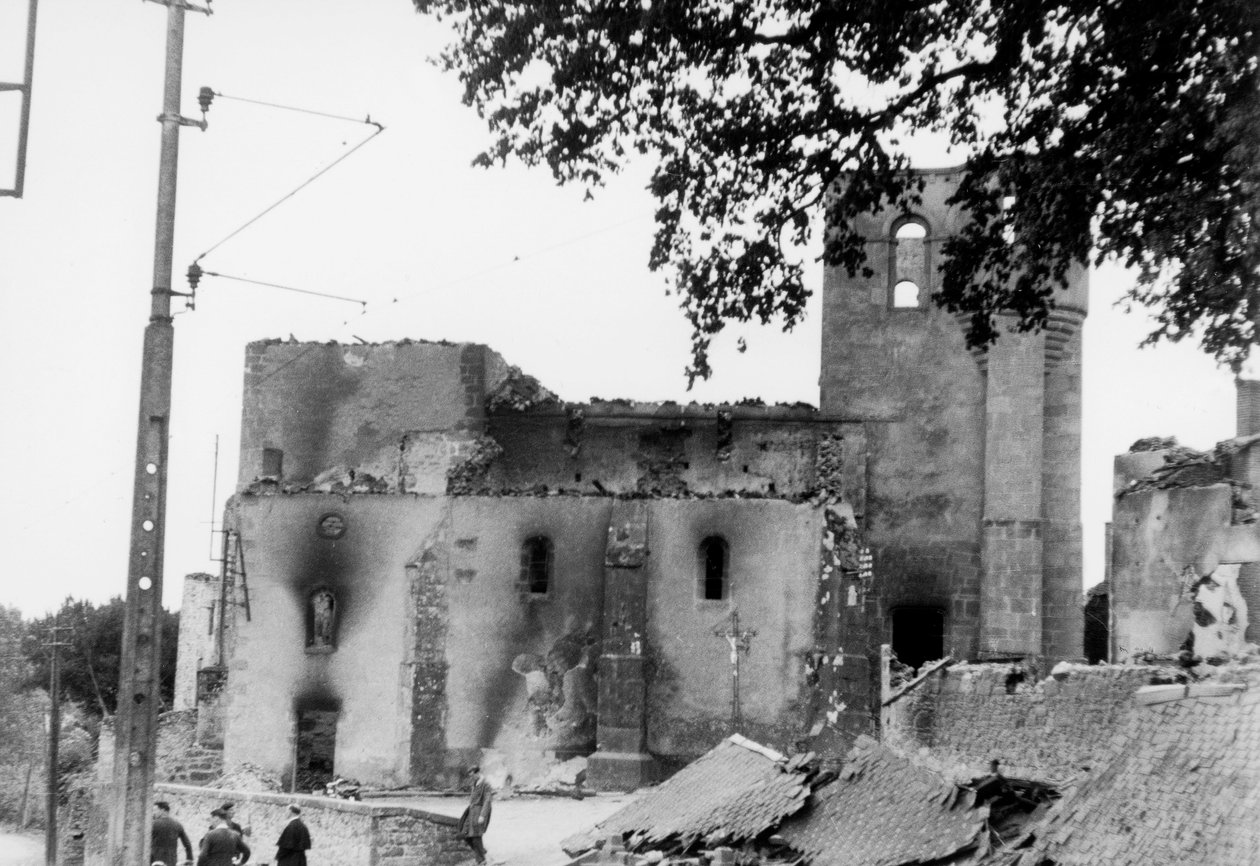 Masakra w Oradour-sur-Glane autorstwa Photographer French