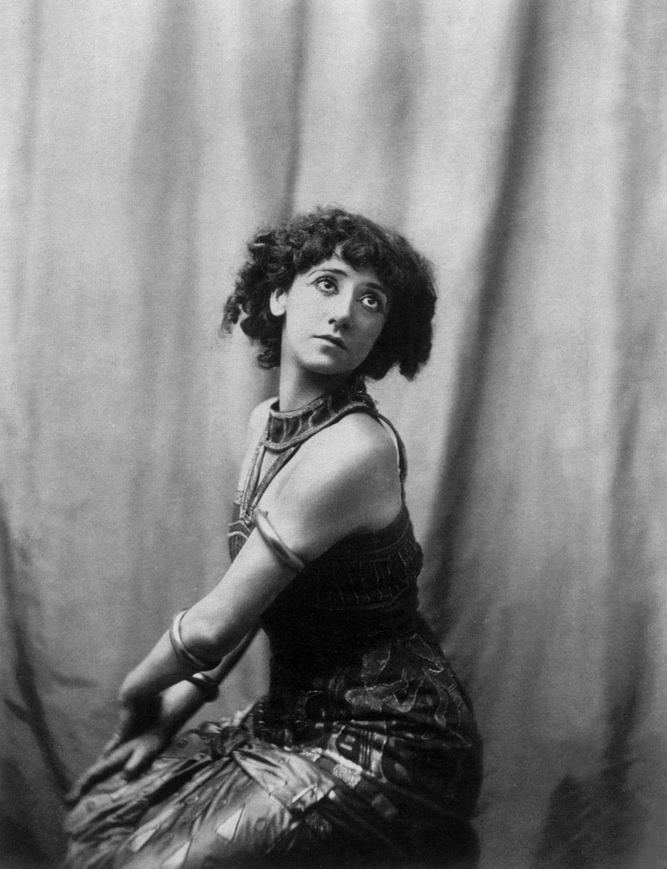 Tamara Karsavina jako niewolnica w „Kleopatrze” w Paryżu autorstwa Photographer French