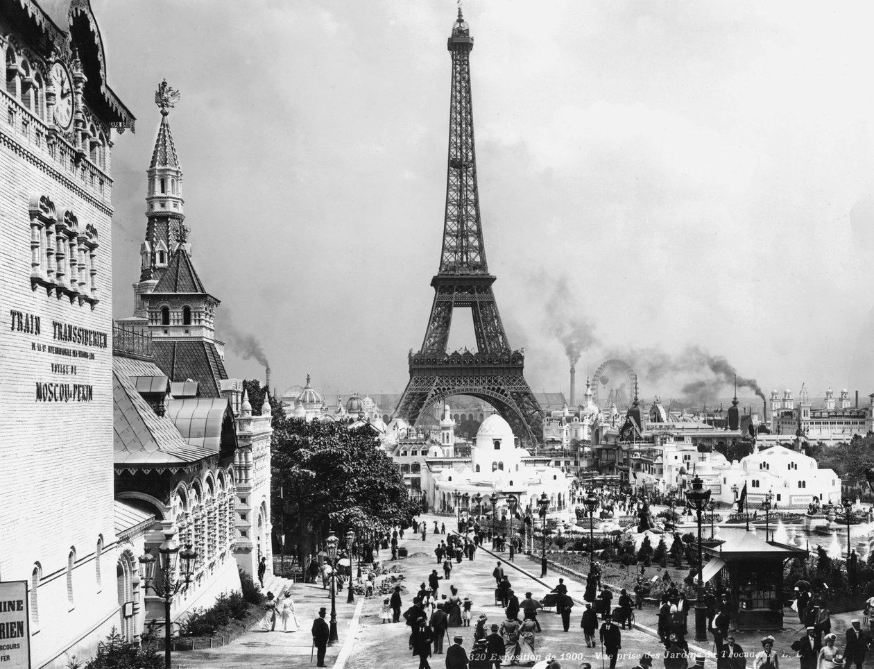 Widok na ogrody Trocadero i Wieżę Eiffla, Targi Światowe w Paryżu autorstwa Photographer French