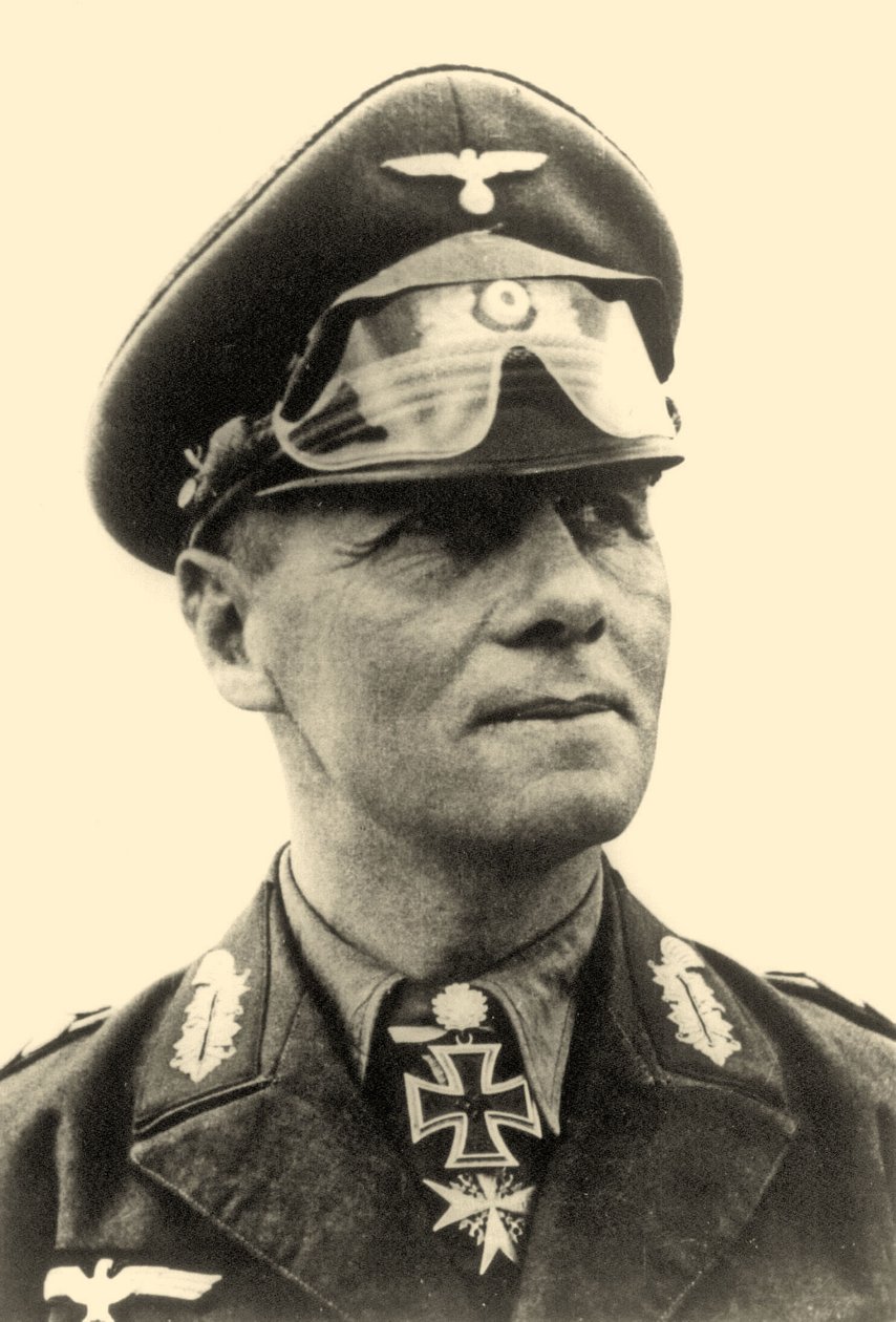 Portret generała Erwina Rommla ok. 1942 r. (zdjęcie czarno-białe) autorstwa Photographer German