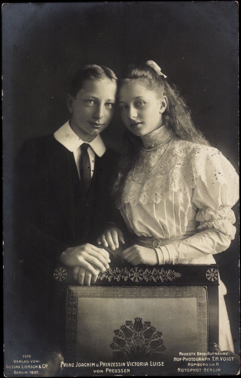 Książę Joachim i księżniczka Wiktoria Luiza autorstwa Photographer German