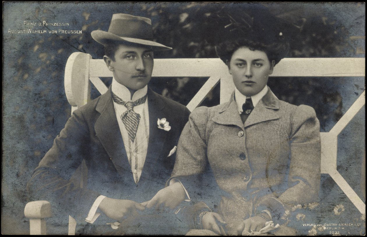 Książę i księżniczka August Wilhelm z Prus autorstwa Photographer German