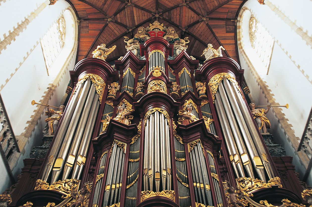 Organy w kościele St-Bavokerk lub Grote Kerk, zbudowane przez Christiana Mullera (1690-1763), Haarlem, Holandia autorstwa Blaise Nicolas Le Sueur