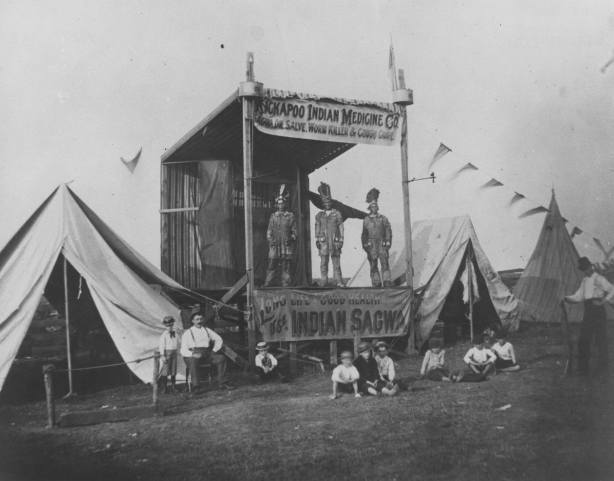 Kickapoo Indian Medicine Company, 1892 autorstwa Pierre A. Gentieu