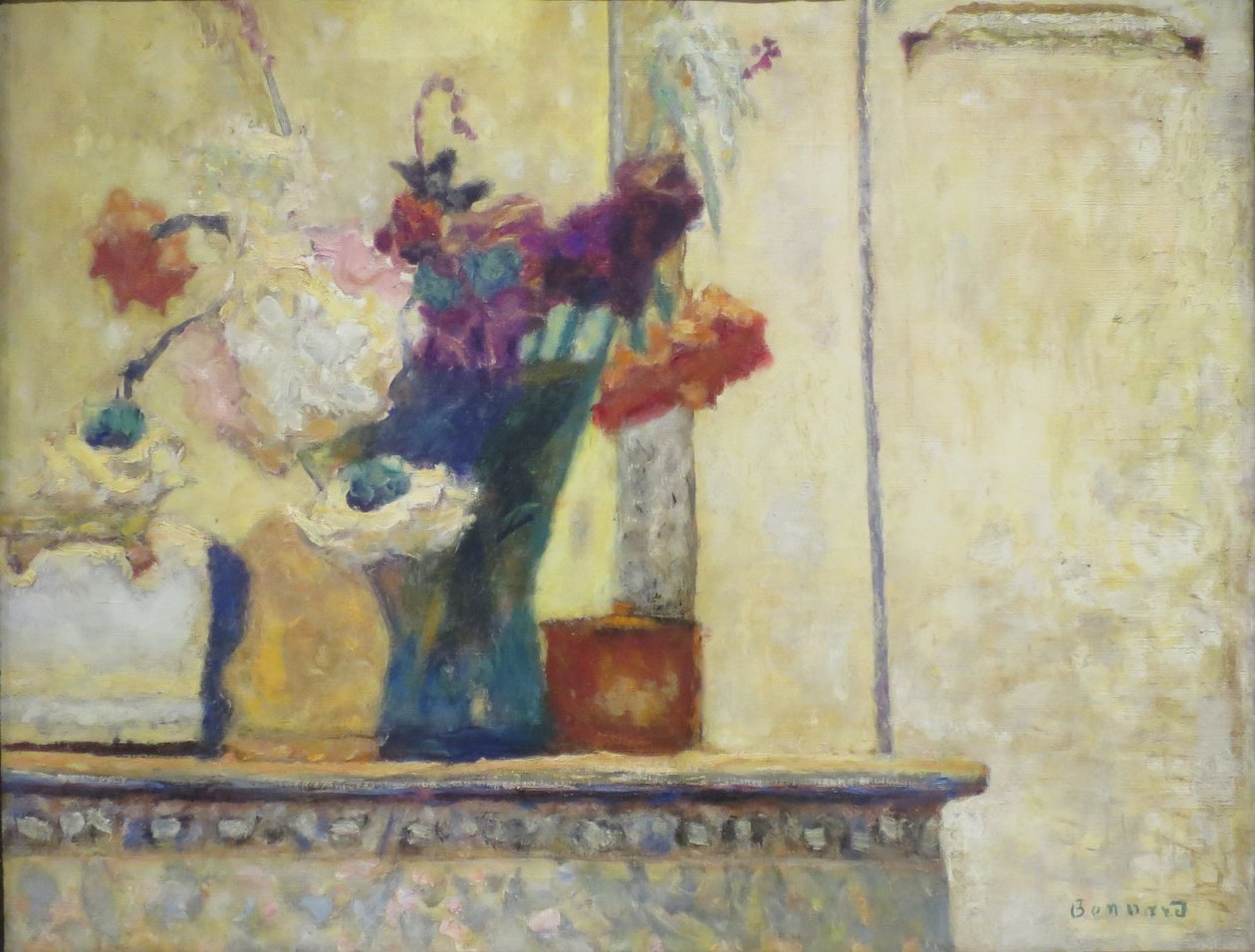 Kwiaty na kominku autorstwa Pierre Bonnard