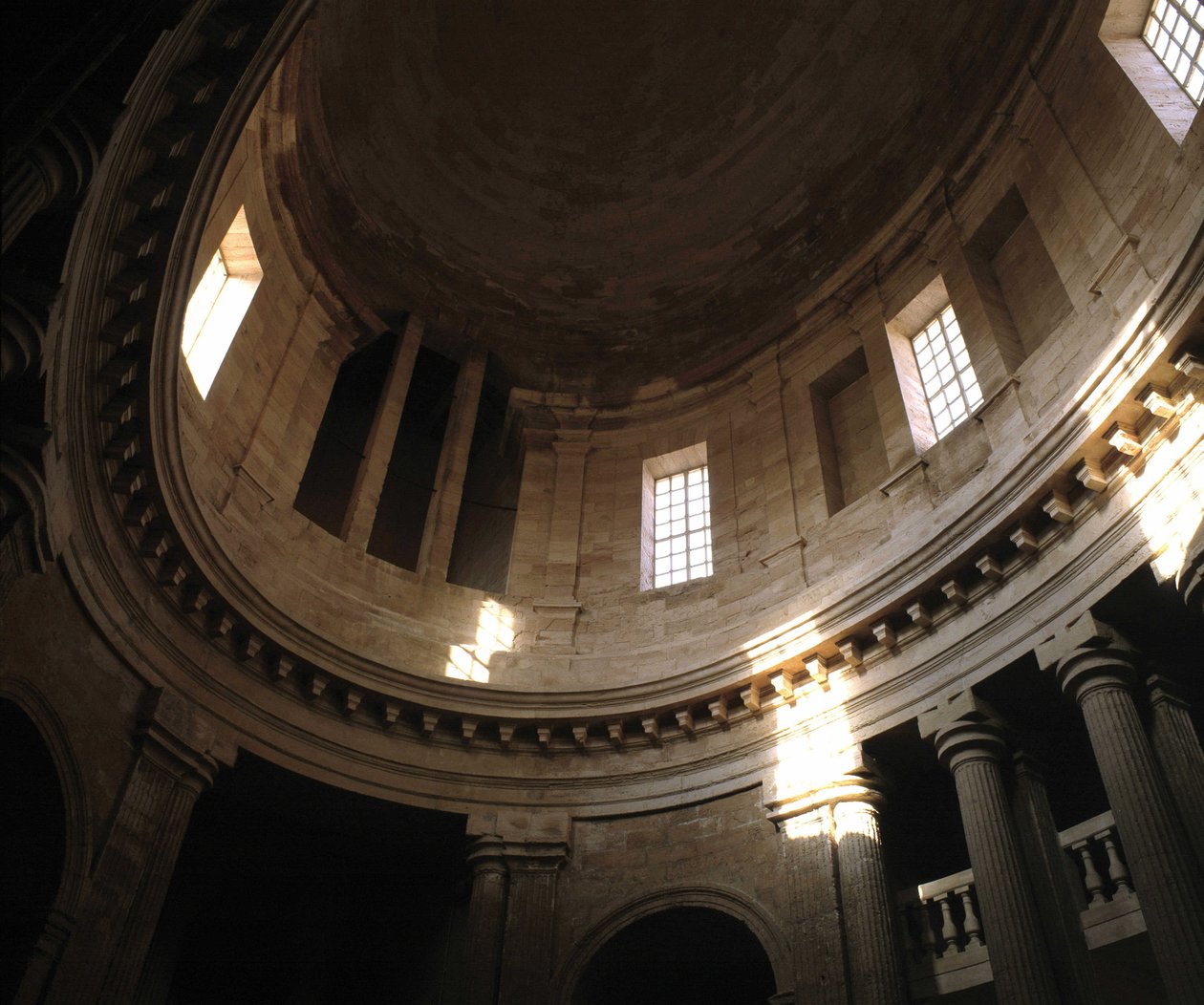 Architektura barokowa: Kaplica Starej Charyta (1679 - 1707), klasztor w Marsylii, autorstwa architekta Pierre
