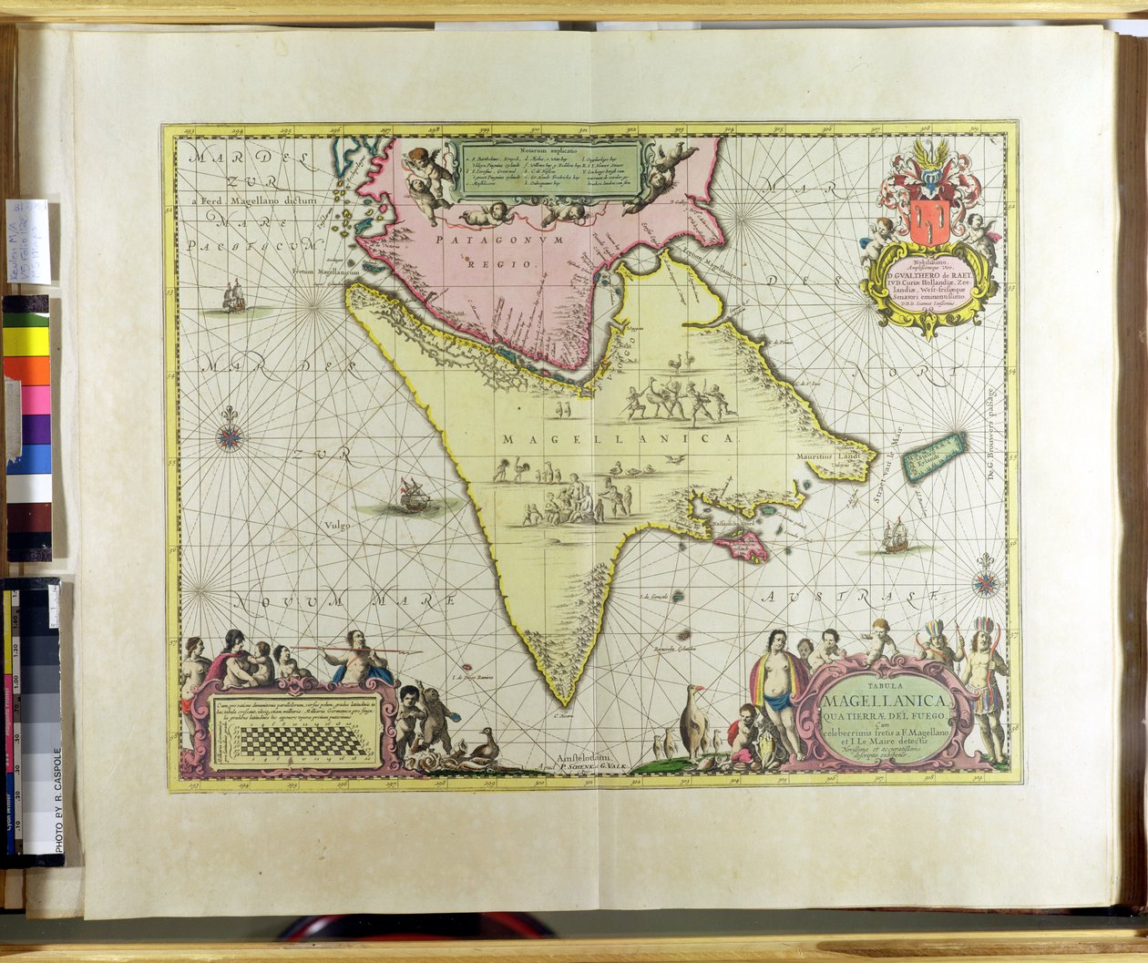 Tabula Magellanica, Quatierrae del Fuego, płyta 18 z Le Nouveau et Grand Illuminant Flambeau de la Mer Claesa Jansza. Vooght (fl.1680-96) wydany w Amsterdamie, 1683 (ręcznie kolorowane grawerowanie) autorstwa Pieter Schenk