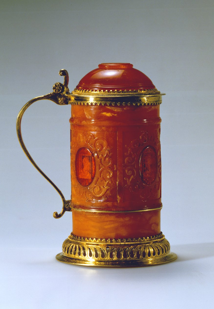 Kufel, warsztat Jerzego Schreibera i Andrzeja Mayera, Królewiec, ok. 1610 (bursztyn) autorstwa Polish School