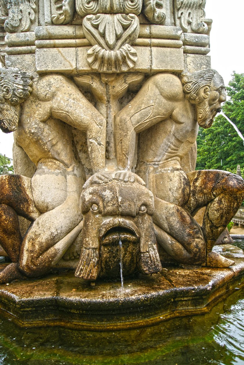 Mityczni atlanty u podstawy obelisku, Lamego, Portugalia. 1738 (granit) autorstwa Portuguese School
