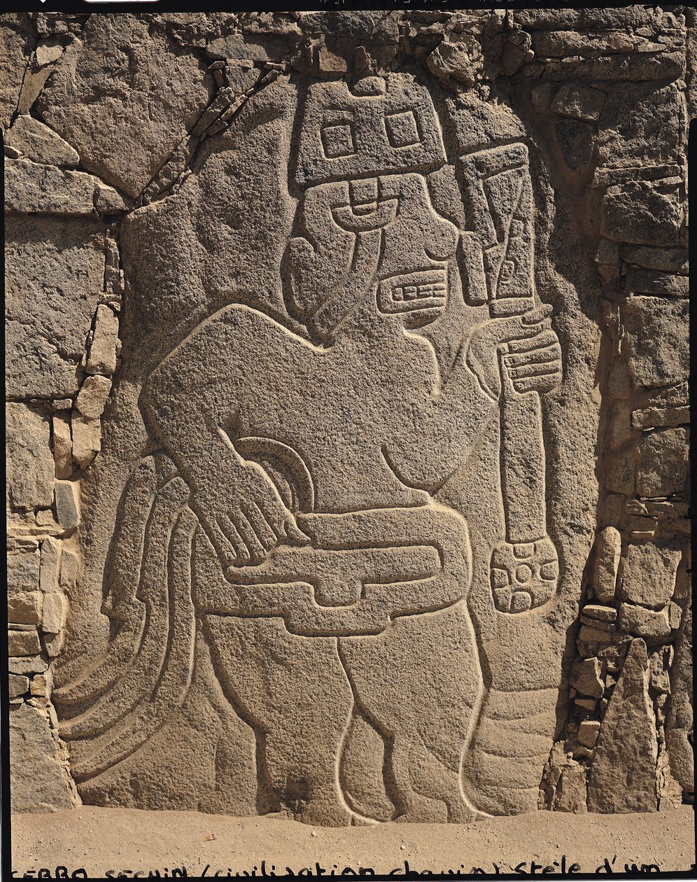 Stela przedstawiająca wojownika trzymającego maczugę, Chavin Culture autorstwa Pre Columbian