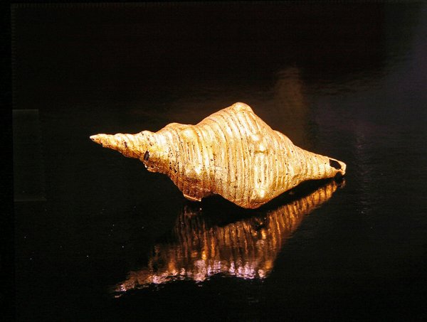 Muszla Muisca (złota) autorstwa Pre Columbian Pre Columbian