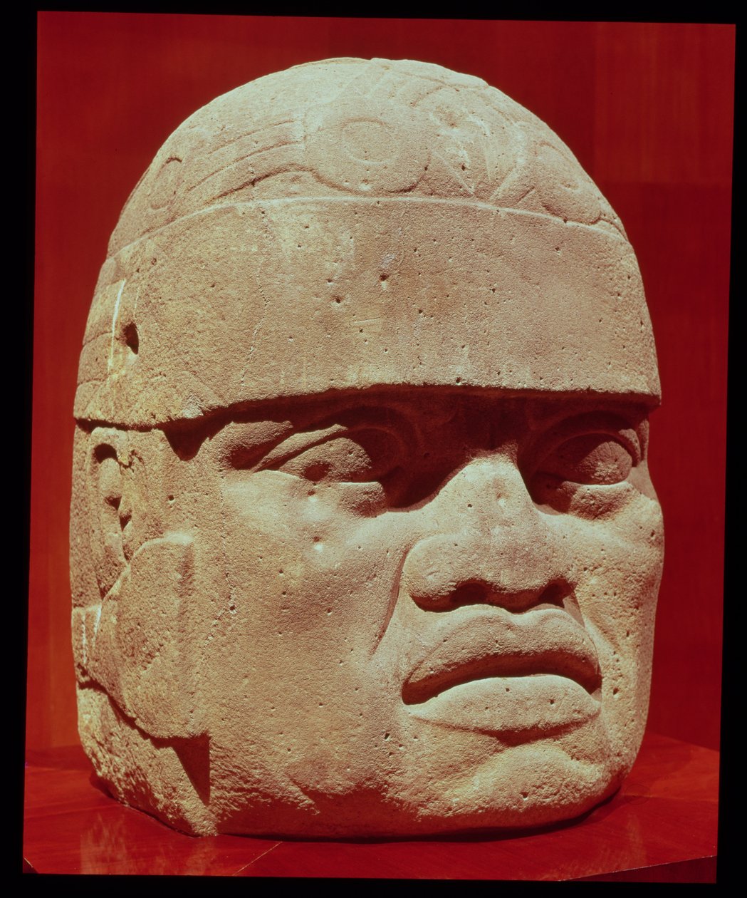 Kolosalna głowa Olmeków autorstwa Pre Columbian