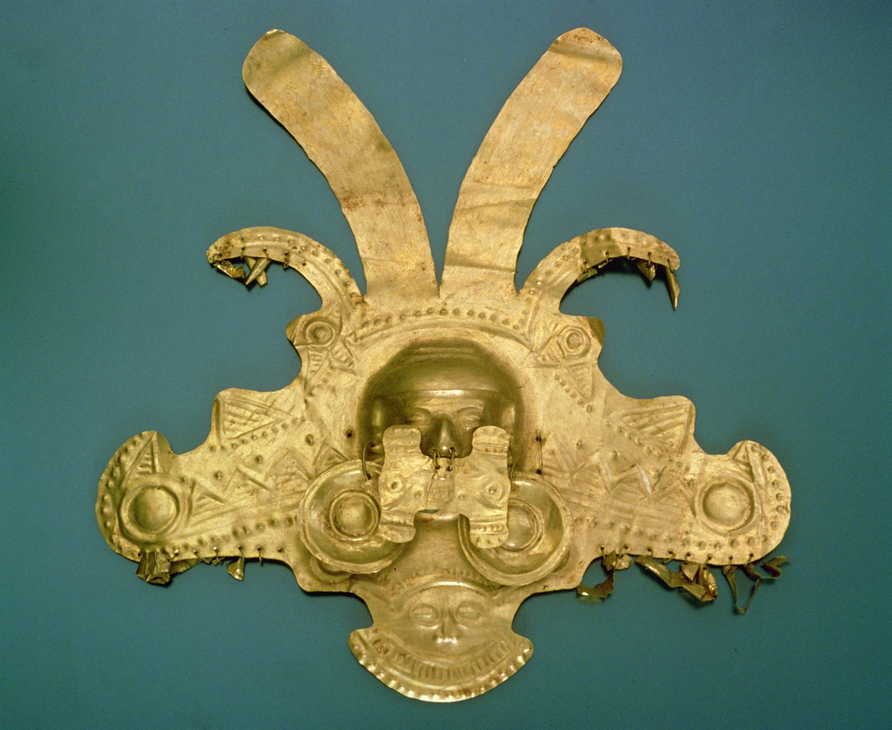 Wczesny diadem kalimski (złoto cięte i młotkowane) autorstwa Pre Columbian