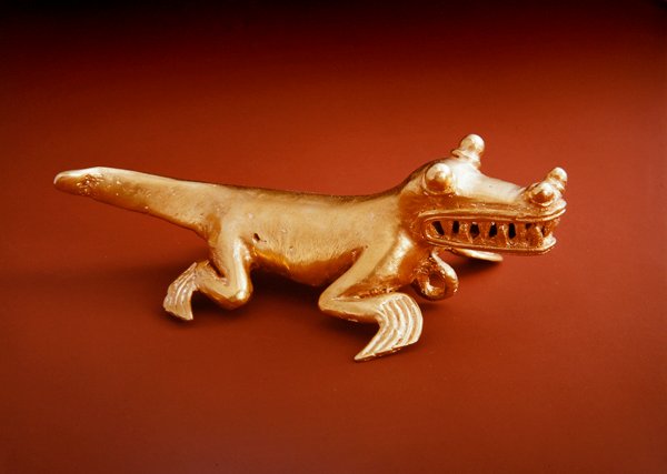 Wisiorek aligator, Chiriqui Culture Panama (złoty) autorstwa Pre Columbian Pre Columbian