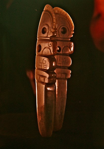 Celt ptasi, z Guacimo, obszar Linea Vieja (przezroczysty morski jadeit zielony) autorstwa Pre Columbian Pre Columbian