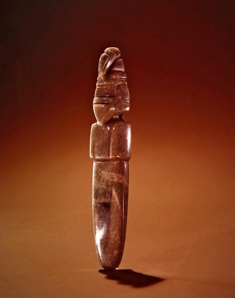Ptasi celt ze spiczastym wierzchołkiem, z Guacimo, obszar Linea Vieja (przezroczysty, niebiesko-zielony, nakrapiany jadeit) autorstwa Pre Columbian Pre Columbian