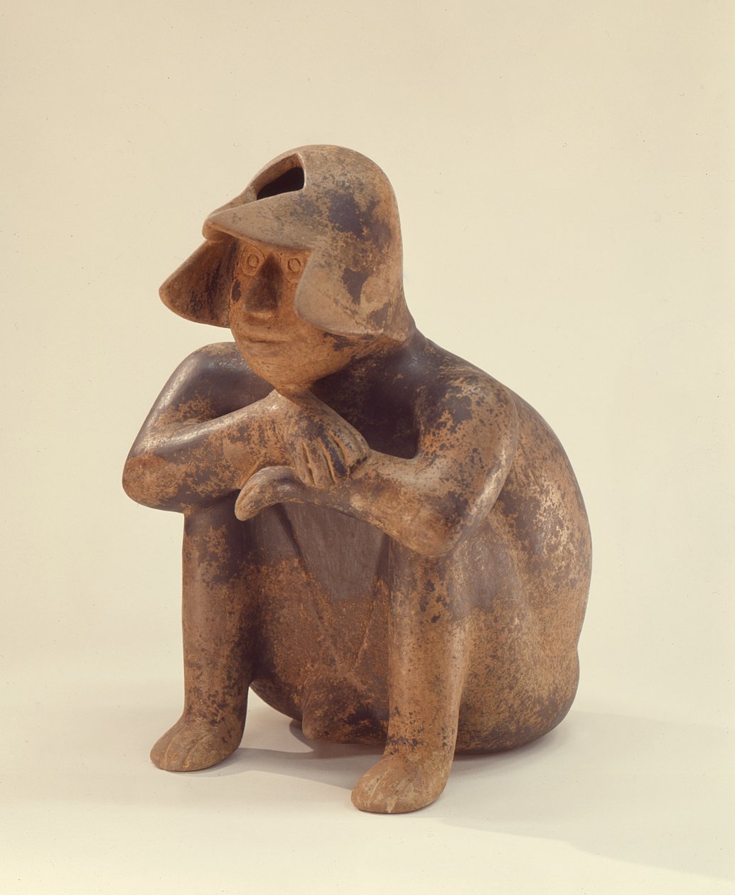 Siedzący mężczyzna, Colima Culture (ceramika) autorstwa Pre Columbian Pre Columbian
